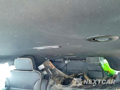 Zdjęcie 10 z 13 samochodu: 2022 CHEVROLET SUBURBAN K1500 PREMIER VIN:1GNSKFKL3NR268564 - miniatura