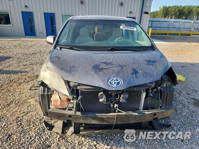 Piąte zdjęcie samochodu w środku: 2013 TOYOTA SIENNA LE VIN:5TDKK3DC8DS330691 - miniatura