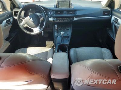 Zdjęcie 8 z 12 samochodu: 2011 LEXUS CT 200 VIN:JTHKD5BH1B2041305 - miniatura