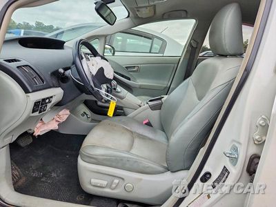 Zdjęcie 7 z 12 samochodu: 2013 TOYOTA PRIUS FIVE VIN:JTDKN3DU3D5546132 - miniatura