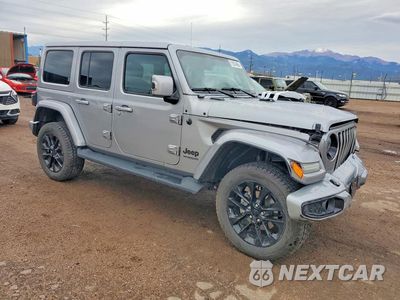 Czwarte zdjęcie samochodu z boku: 2021 JEEP WRANGLER UNLIMITED SAHARA VIN:1C4HJXEG7MW585905 - miniatura