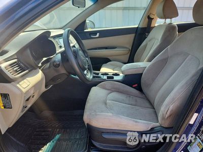 Zdjęcie 7 z 12 samochodu: 2016 KIA OPTIMA LX VIN:5XXGT4L39GG082614 - miniatura