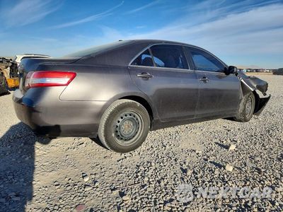 Trzecie zdjęcie samochodu z tyłu: 2011 TOYOTA CAMRY LE VIN:4T1BF3EK2BU129917 - miniatura