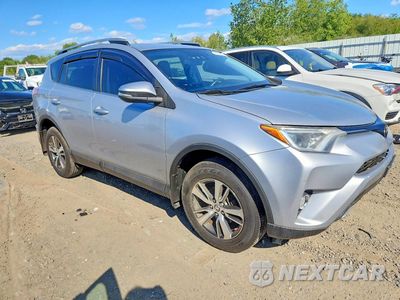 Czwarte zdjęcie samochodu z boku: 2017 TOYOTA RAV4 XLE VIN:2T3RFREV5HW638718 - miniatura