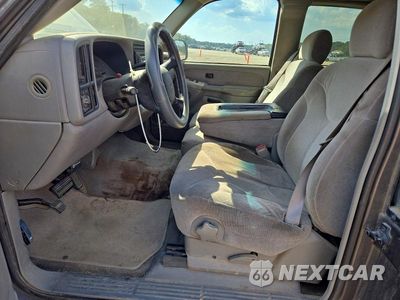 Zdjęcie 7 z 12 samochodu: 2000 GMC NEW SIERRA C1500 VIN:1GTEC19V9YZ322788 - miniatura