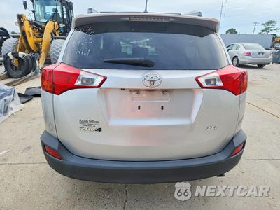 Zdjęcie 6 z 13 samochodu: 2015 TOYOTA RAV4 XLE VIN:JTMWFREV6FD069827 - miniatura