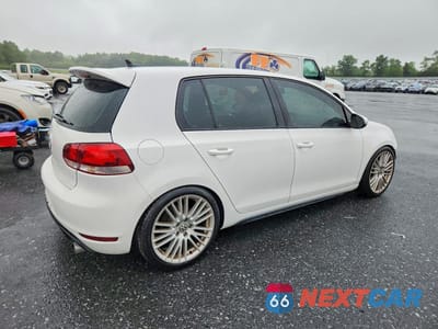 Trzecie zdjęcie samochodu z tyłu: 2011 VOLKSWAGEN GTI VIN:WVWGV7AJ1BW251335 - miniatura