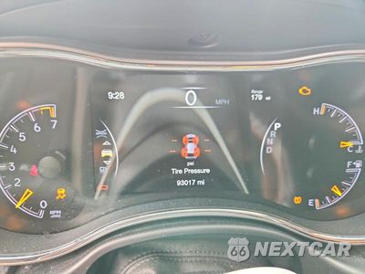 Zdjęcie 9 z 14 samochodu: 2018 JEEP GRAND CHEROKEE LAREDO VIN:1C4RJFAG4JC190288 - miniatura