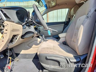 Zdjęcie 7 z 14 samochodu: 2018 HYUNDAI TUCSON SE VIN:KM8J23A47JU610162 - miniatura
