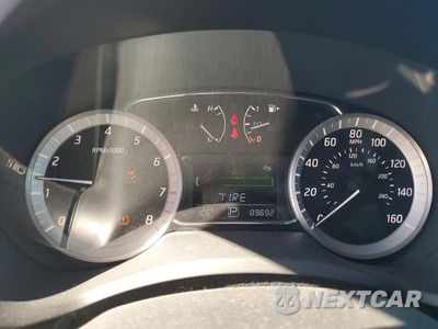Zdjęcie 9 z 12 samochodu: 2015 NISSAN SENTRA SR VIN:3N1AB7AP0FY223515 - miniatura