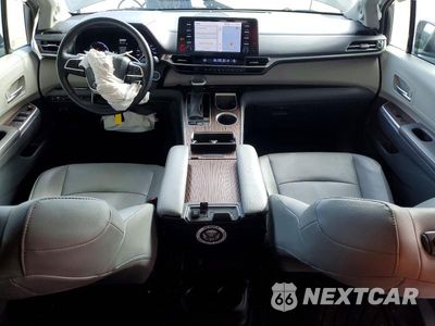 Zdjęcie 8 z 13 samochodu: 2023 TOYOTA SIENNA XLE VIN:5TDJSKFC3PS105554 - miniatura