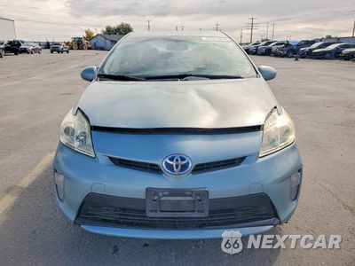 Piąte zdjęcie samochodu w środku: 2013 TOYOTA PRIUS THREE VIN:JTDKN3DU0D1701582 - miniatura