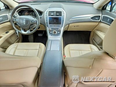 Zdjęcie 8 z 13 samochodu: 2020 LINCOLN MKZ VIN:3LN6L5A96LR619911 - miniatura