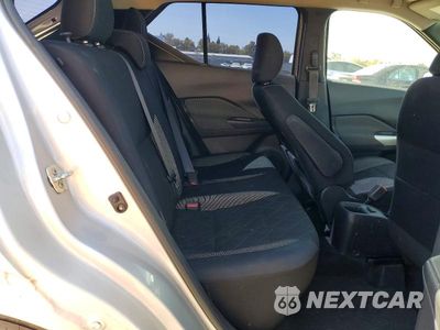 Zdjęcie 11 z 13 samochodu: 2018 NISSAN KICKS SV VIN:3N1CP5CU6JL509151 - miniatura