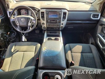 Zdjęcie 8 z 12 samochodu: 2018 NISSAN TITAN SV VIN:1N6AA1E57JN535372 - miniatura