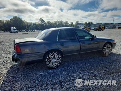 Trzecie zdjęcie samochodu z tyłu: 2011 FORD CROWN VICTORIA POLICE INTERCEPTOR VIN:2FABP7BV7BX104257 - miniatura