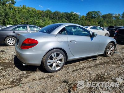 Trzecie zdjęcie samochodu z tyłu: 2010 MERCEDES-BENZ SLK 350 VIN:WDBWK5JA1AF230989 - miniatura