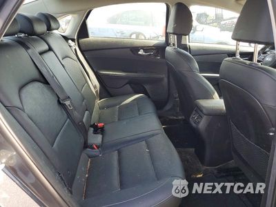 Zdjęcie 10 z 12 samochodu: 2019 KIA FORTE EX VIN:3KPF54AD1KE057127 - miniatura