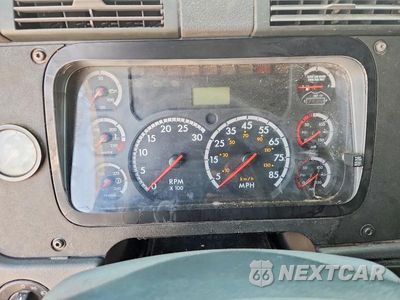 Zdjęcie 9 z 14 samochodu: 2015 FREIGHTLINER CASCADIA SEMI TRUCK VIN:1FUJGLD67FLGD2086 - miniatura