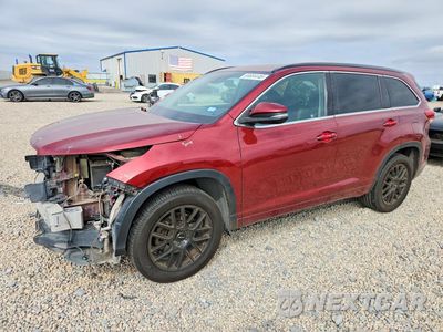 2018 TOYOTA HIGHLANDER SE 5TDKZRFH0JS535974 - główne zdjęcie licytacji z USA - miniatura