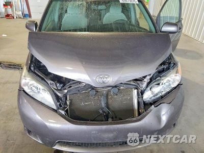 Zdjęcie 12 z 13 samochodu: 2017 TOYOTA SIENNA LE VIN:5TDKZ3DC6HS783239 - miniatura