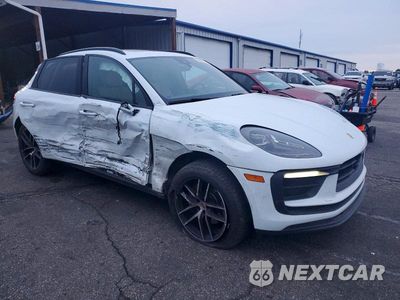 Czwarte zdjęcie samochodu z boku: 2023 PORSCHE MACAN BASE VIN:WP1AA2A51PLB10439 - miniatura