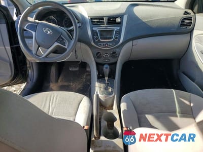 Zdjęcie 8 z 12 samochodu: 2017 HYUNDAI ACCENT SE VIN:KMHCT5AE0HU326196 - miniatura
