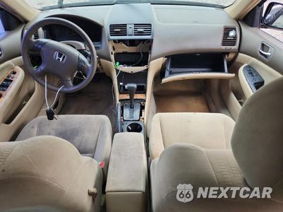 Zdjęcie 8 z 13 samochodu: 2004 HOND ACCORD EX VIN:1HGCM56604A100742 - miniatura