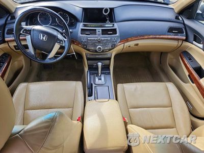 Zdjęcie 8 z 12 samochodu: 2011 HONDA ACCORD EXL VIN:1HGCP3F83BA001164 - miniatura