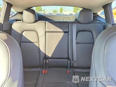 Zdjęcie 10 z 13 samochodu: 2025 TESLA MODEL Y VIN:7SAYGDED8SF304637 - miniatura