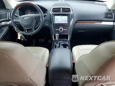 Zdjęcie 8 z 13 samochodu: 2019 FORD EXPLORER PLATINUM VIN:1FM5K8HT3KGB03027 - miniatura