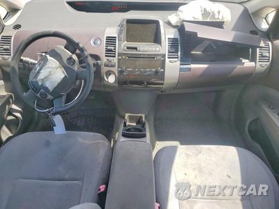 Zdjęcie 8 z 12 samochodu: 2005 TOYOTA PRIUS BASE VIN:JTDKB20U253012920 - miniatura