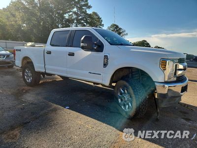 Czwarte zdjęcie samochodu z boku: 2019 FORD F250 SUPER DUTY VIN:1FT7W2BT5KEF18045 - miniatura