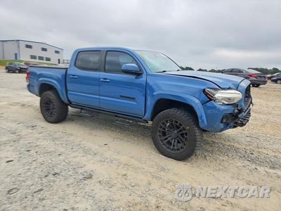 Czwarte zdjęcie samochodu z boku: 2019 TOYOTA TACOMA SR5 V6 VIN:5TFCZ5AN2KX204349 - miniatura