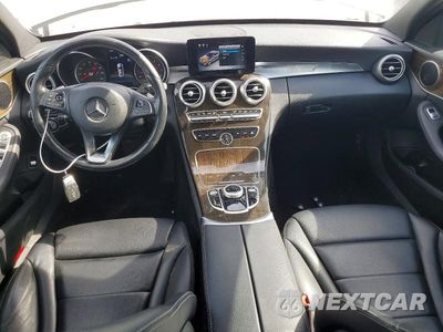 Zdjęcie 8 z 12 samochodu: 2019 MERCEDES-BENZ C 300 VIN:55SWF8DB2KU294488 - miniatura