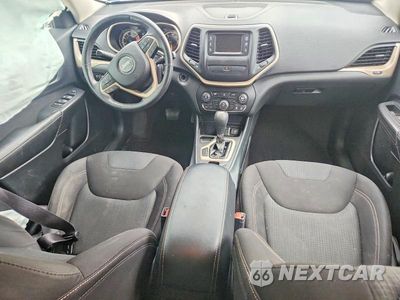 Zdjęcie 8 z 13 samochodu: 2016 JEEP CHEROKEE LATITUDE VIN:1C4PJLCB9GW303604 - miniatura