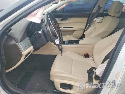 Zdjęcie 7 z 12 samochodu: 2017 JAGUAR XF PREMIUM VIN:SAJBJ4BV6HCY30970 - miniatura