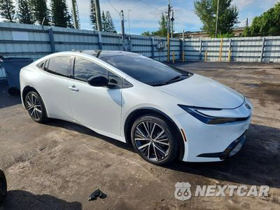 Czwarte zdjęcie samochodu z boku: 2024 TOYOTA PRIUS XLE VIN:JTDACAAU1R3033846 - miniatura