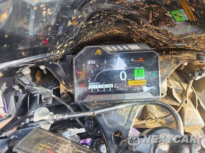Zdjęcie 7 z 9 samochodu: 2025 HONDA CBR1000 RA VIN:JH2SC7755SK800009 - miniatura