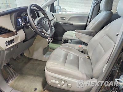 Zdjęcie 7 z 13 samochodu: 2017 TOYOTA SIENNA XLE 8-PASSENGER VIN:5TDYZ3DC7HS817246 - miniatura