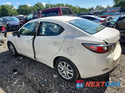 Drugie zdjęcie samochodu z przodu: 2017 TOYOTA YARIS IA BASE VIN:3MYDLBYV5HY176758 - miniatura