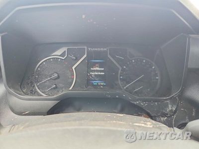 Zdjęcie 9 z 12 samochodu: 2025 TOYOTA TUNDRA CREWMAX SR5 VIN:5TFLA5EC7SX037454 - miniatura
