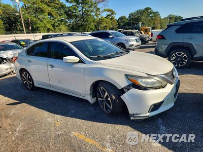 Czwarte zdjęcie samochodu z boku: 2016 NISSAN ALTIMA 2.5 SR VIN:1N4AL3AP2GC206475 - miniatura