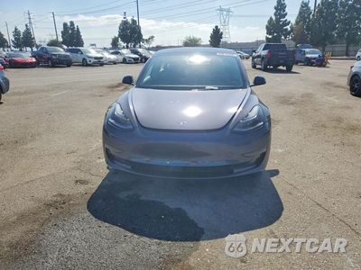 Piąte zdjęcie samochodu w środku: 2023 TESLA MODEL 3 VIN:5YJ3E1EAXPF712081 - miniatura