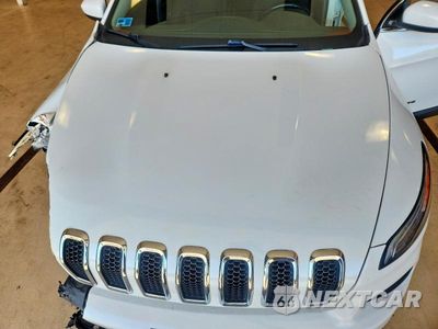 Zdjęcie 12 z 13 samochodu: 2016 JEEP CHEROKEE LATITUDE VIN:1C4PJMCS2GW211109 - miniatura