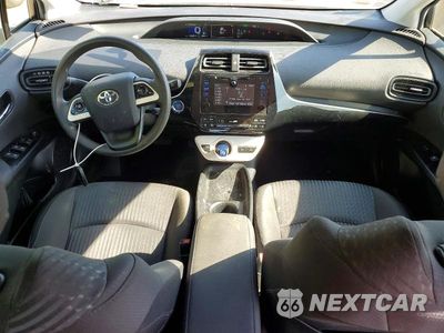 Zdjęcie 8 z 12 samochodu: 2016 TOYOTA PRIUS TWO VIN:JTDKBRFUXG3004728 - miniatura