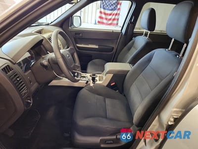 Zdjęcie 7 z 14 samochodu: 2008 FORD ESCAPE XLT VIN:1FMCU03158KE39681 - miniatura