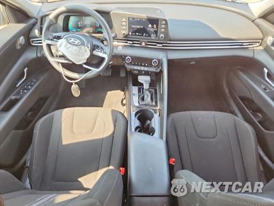 Zdjęcie 8 z 13 samochodu: 2025 HYUNDAI ELANTRA HYBRID BLUE VIN:KMHLM4DJ7SU153378 - miniatura