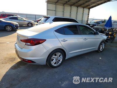 Trzecie zdjęcie samochodu z tyłu: 2020 HYUNDAI ELANTRA SEL VIN:5NPD84LF9LH507777 - miniatura