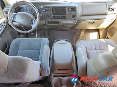 Zdjęcie 8 z 13 samochodu: 2000 FORD EXCURSION XLT VIN:1FMNU40L1YEA82875 - miniatura